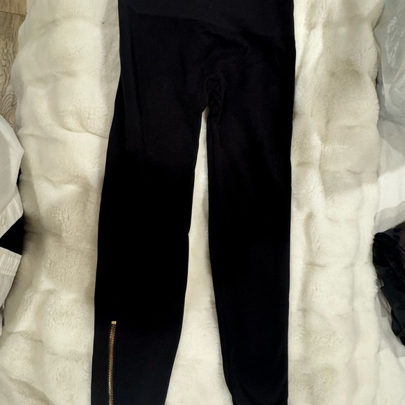 Spanx Leggings with Side Zippers. Lightly used. Size M. Black - Picture 1 of 3
